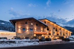 Helmhotel
