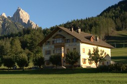 B&B + Appartamenti in agriturismo Villa Waldruhe