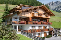 Apartments Costa Burjada