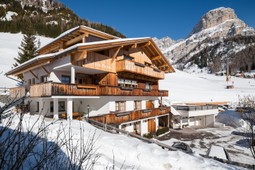 Apartments Costa Burjada