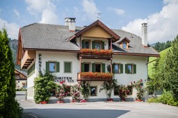 Hotel Dolomiten