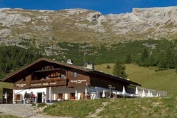 Rifugio-Hotel Prato Piazza / Hütten-Hotel Plätzwiese
