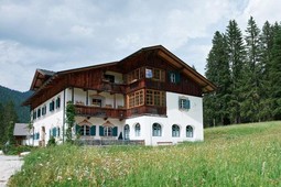 Hotel Dolomitenhof & Chalet Alte Post