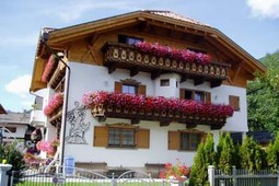Zimmer + Ferienwohnungen Haus Christine