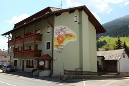 Garni-Hotel + Appartamenti St. Valentin