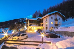 Hotel Cornelia