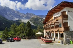 Small hotel Panorama