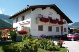 Zimmer + Ferienwohnungen Haus Pichler