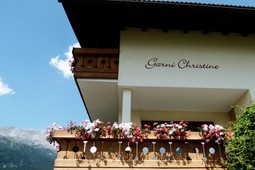 Garni Christine