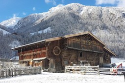 Farmhouse B&B + Apartments Oberauhof