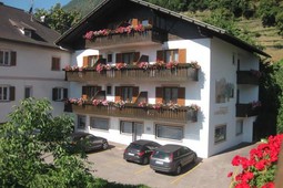 Garni + Ferienwohnungen Berggütl