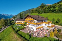 Hotel Mitlechnerhof