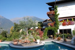 Hotel + Residence Schmied Hans