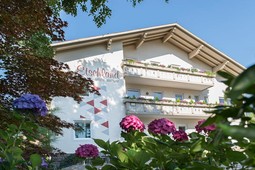 Garni (B&B) + Apartments Etschland