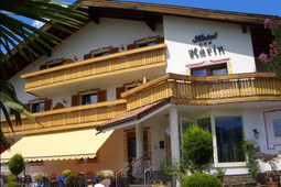 B&B-Hotel + Apartments Karin