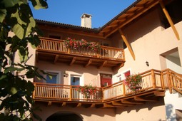 Farmhouse apartments Hanna