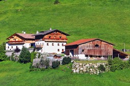 Farmhouse B&B + Apartments Graf am Bichl