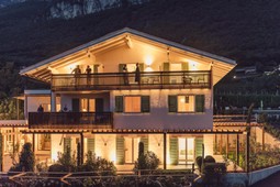 Pomella's Guesthouse