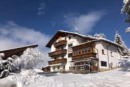 Garni + Ferienwohnungen Irsara