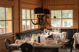 Restaurant R19 Restaurant direkt am Golfplatz