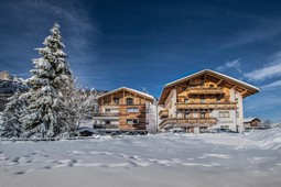 Garni + Ferienwohnungen Tlisüra