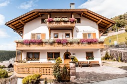 Garni + Appartamenti Birnbamerhof