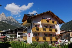 Apartment Pettena Michelangelo