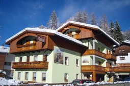 Garni + Appartamenti Al Barance