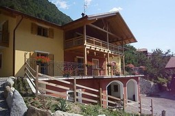Farmhouse B&B + Apartments Sottoilmelo