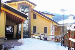 Residence Acero Rosso