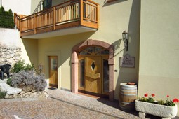 Farmhouse apartments Al Paradis