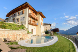 Farmhouse B&B + Apartments La Pieve