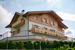 Farmhouse B&B + Apartments Agritur Rizzi