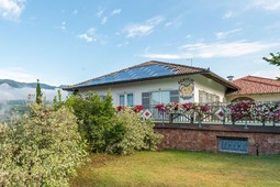 Farmhouse B&B + Apartments Casamela