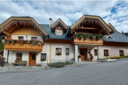 B&B + Ferienwohnungen auf dem Bauernhof Kassian