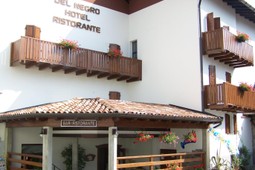 Hotel Del Negro