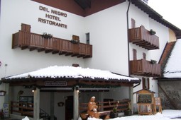 Hotel Del Negro