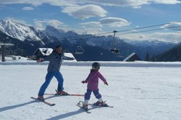 Ski and snowboard school Carnia