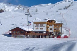 Albergo Bucaneve