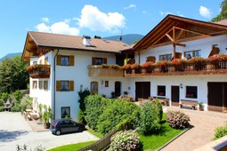 B&B + Appartamenti in agriturismo Falbinger Hof