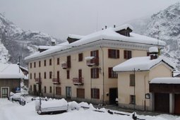 Hotel Col Du Mont