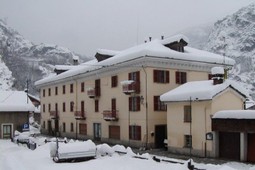 Hotel Col Du Mont