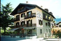 Hotel + Residence Château