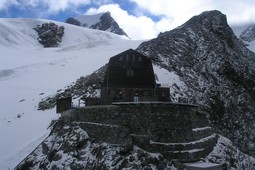 Mountain hut with rooms Guide Val D'Ayas al Lambronecca