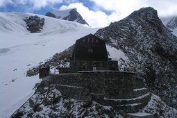 Mountain hut with rooms Guide Val D'Ayas al Lambronecca