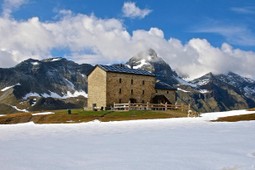 Mountain hut with rooms Miserin