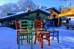 Mountain hut with rooms Maison Vieille
