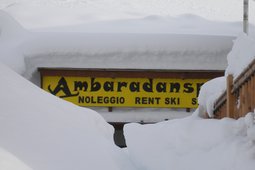 Ski rental and ski service Ambaradanspitz