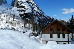 Mountain hut with rooms Luigi Pellarini