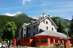 Rifugio con camere Divisione Julia